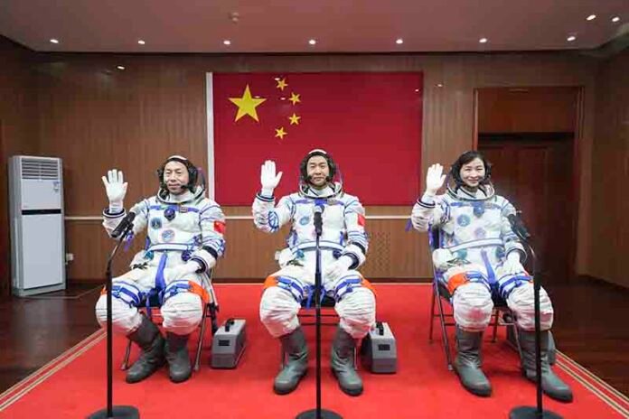 Shenzhou-14 crewed space mission