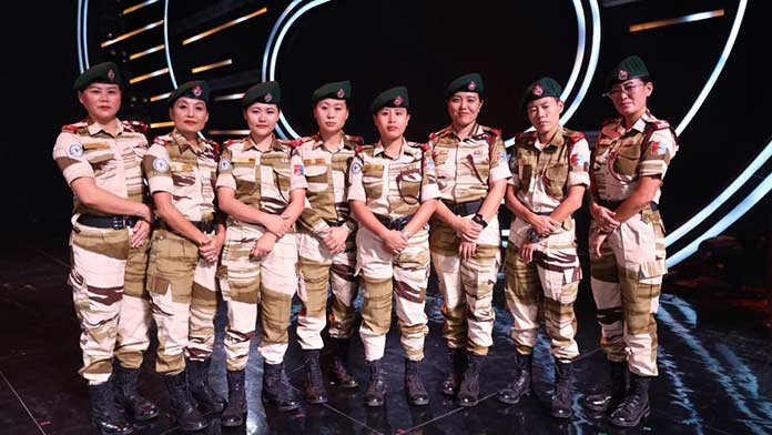 Mahila-Band-earns