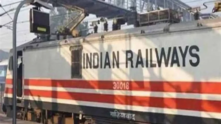 Railway Ministry prepares for Kumbh Mela with 992 special trains