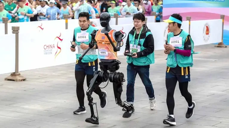 China holds world’s first robot half-marathon