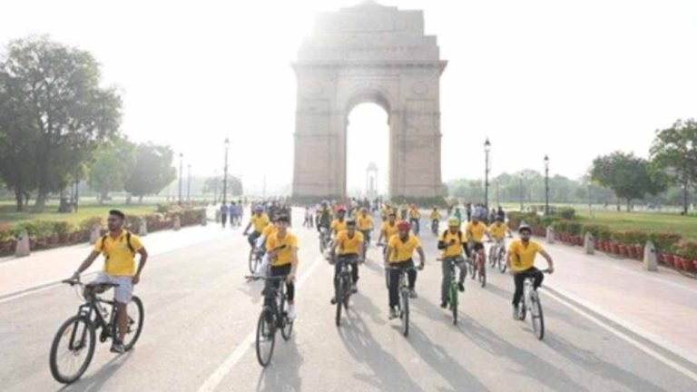 Celebrities joins ‘Fit India Sundays on Cycle’